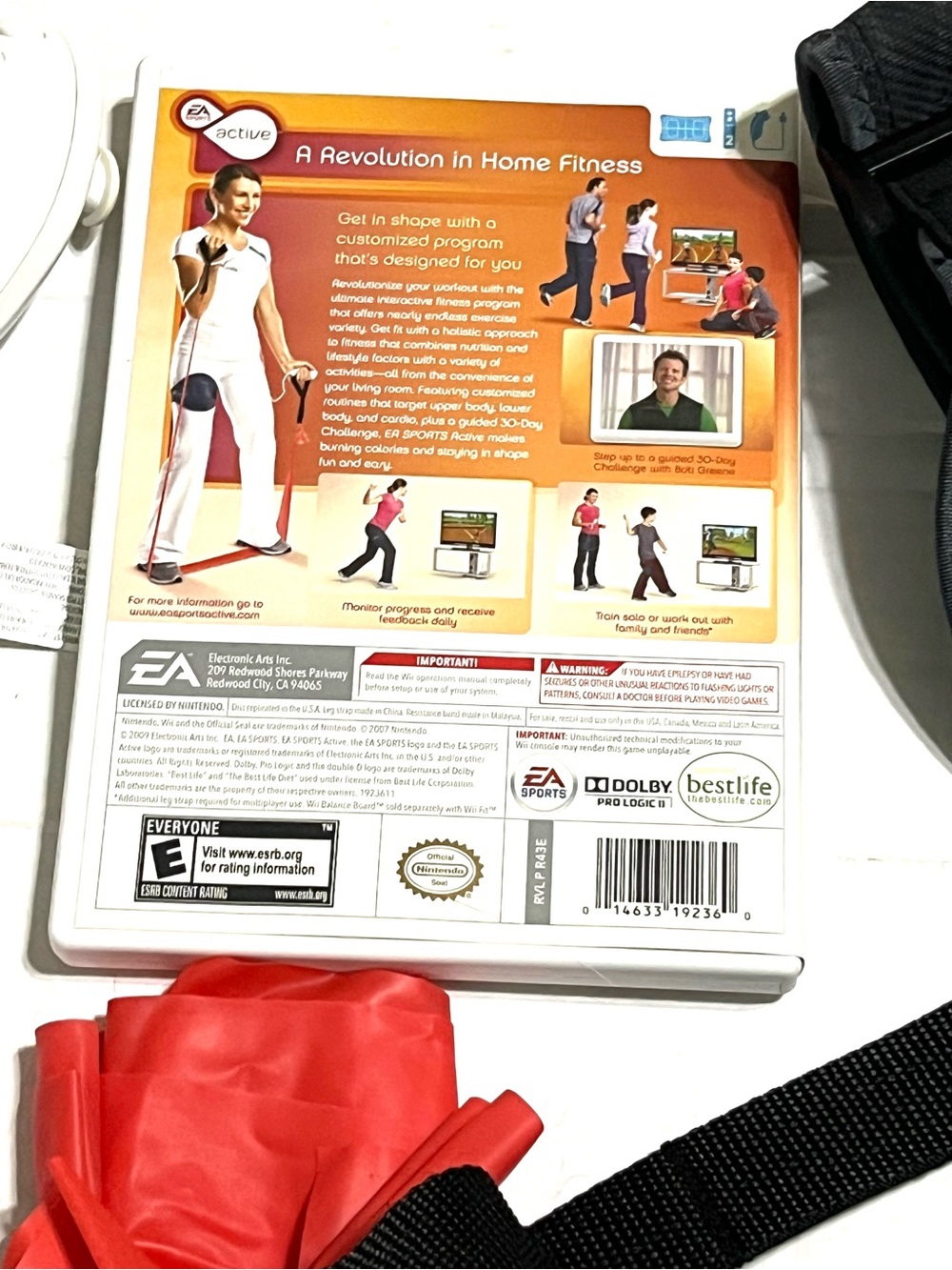 Nintendo White Motion Controller & Active Accessory Bundle - Picture 15 of 16